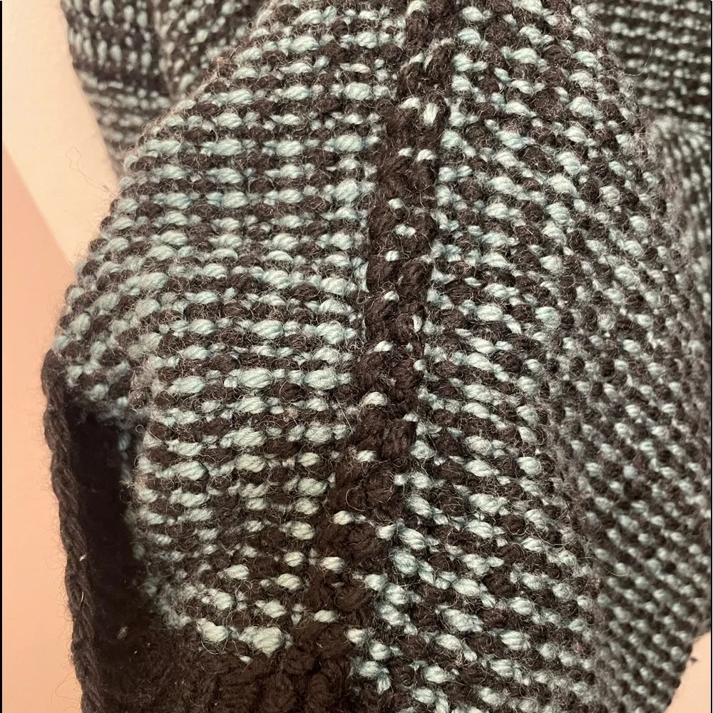 SWEATER HANDMADE - Picture 3 of 6